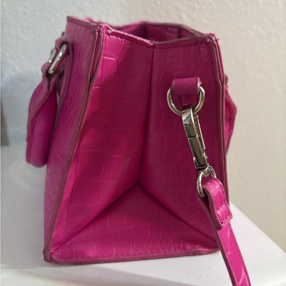 Pink Purse - Picture 4 of 4
